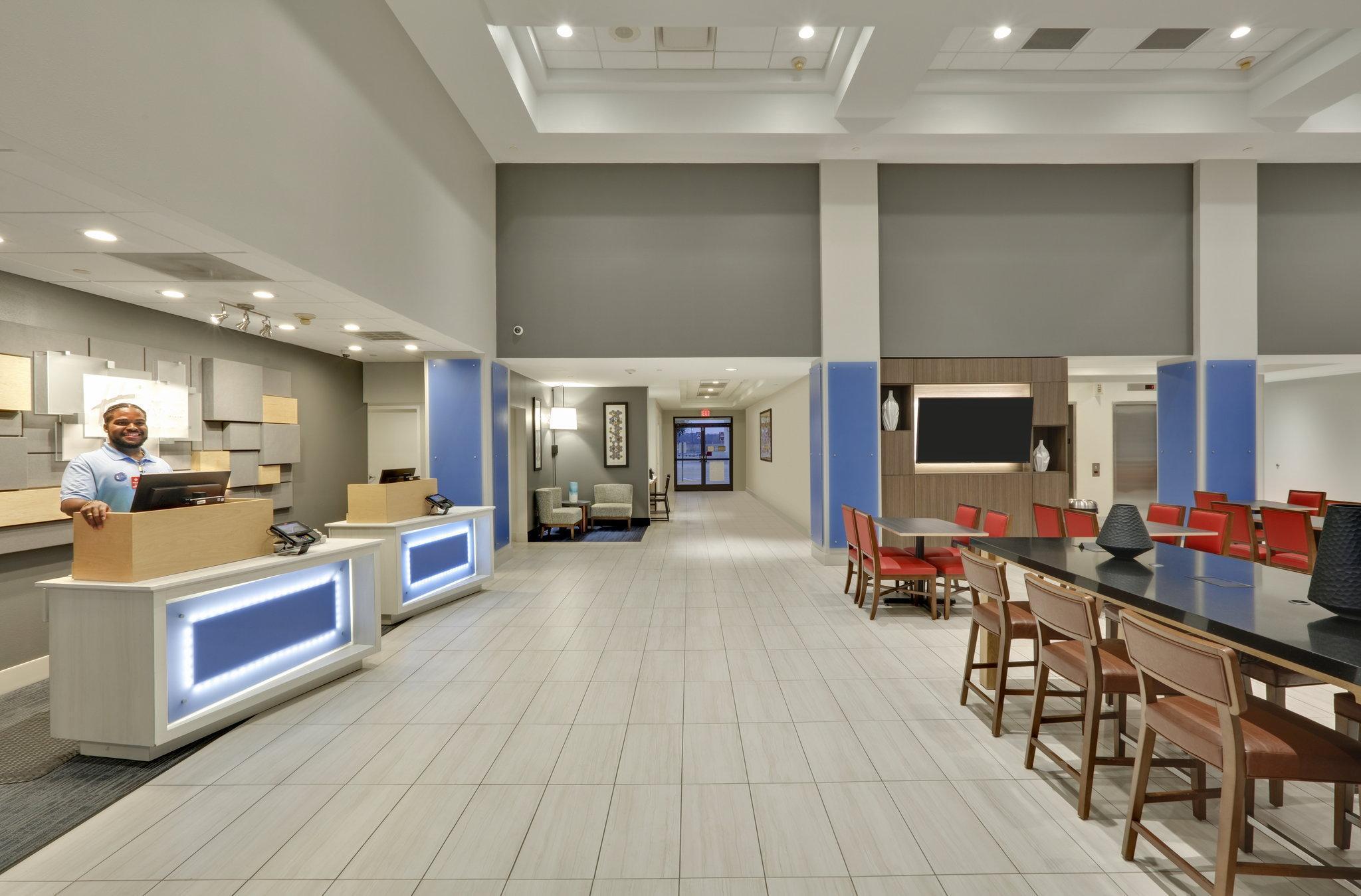 Holiday Inn Express & Suites Irving Conv Ctr - Las Colinas By Ihg Экстерьер фото