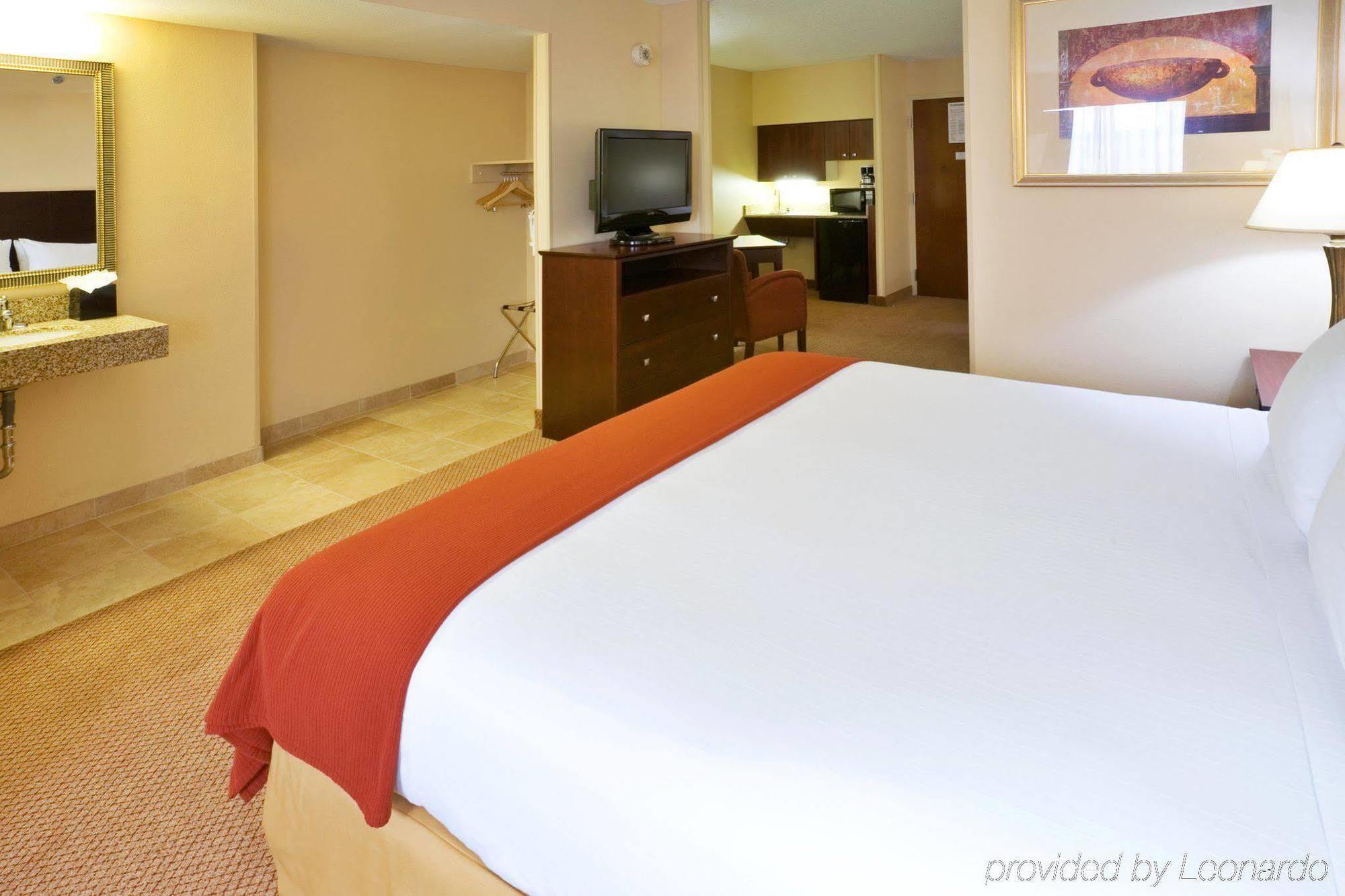 Holiday Inn Express & Suites Irving Conv Ctr - Las Colinas By Ihg Экстерьер фото