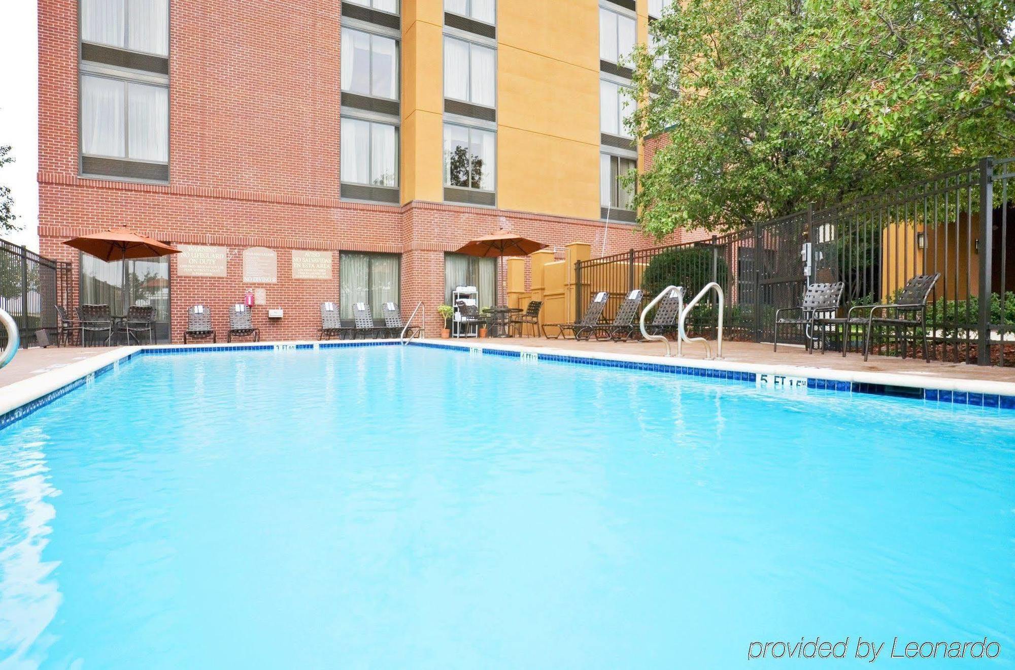 Holiday Inn Express & Suites Irving Conv Ctr - Las Colinas By Ihg Удобства фото